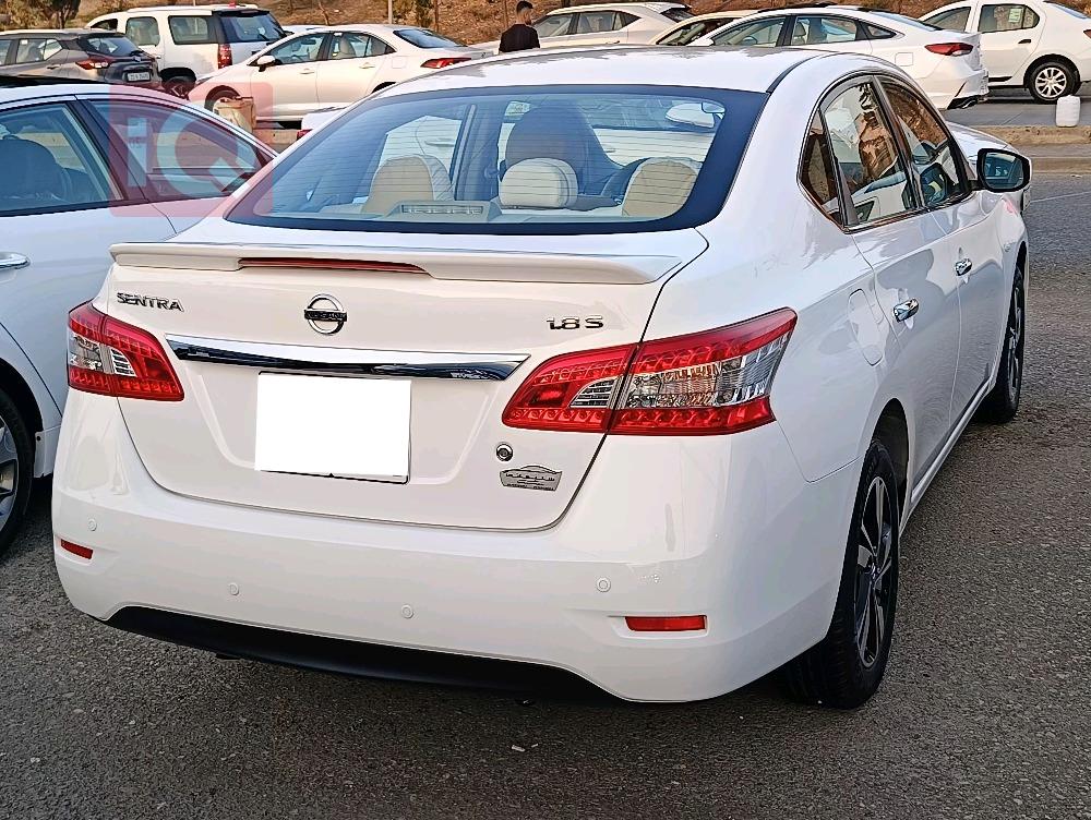 نيسان سنترا